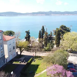 gm-kolovare.hotelinzadar.com/